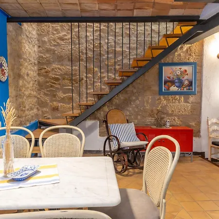 Casa Vermella I Blava *