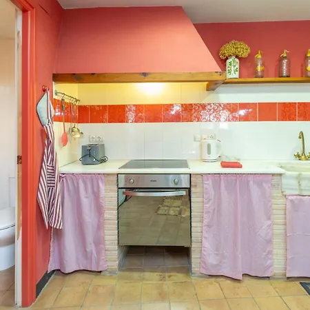 Pousada Casa Vermella I Blava Orriols